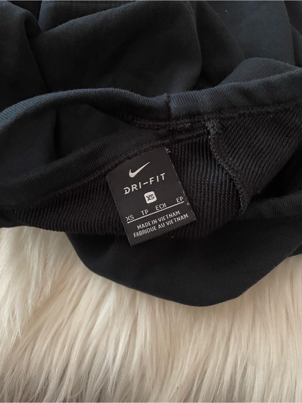 Nike Black Dri-FIT Lightweight Pullover - Picture 9 of 9